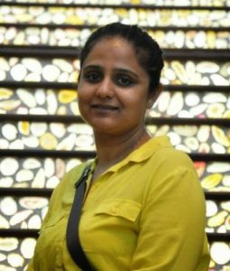 Rashi Bhatnagar Headshot